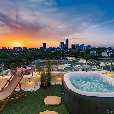 דירה Downtown Floreasca Penthouse With Jacuzzi&sauna בוקרשט