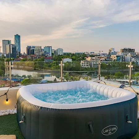 Downtown Floreasca Penthouse With Jacuzzi&sauna דירה בוקרשט