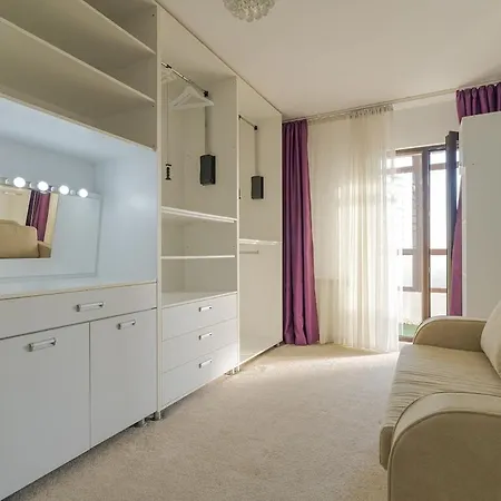 Downtown Floreasca Penthouse With Jacuzzi&sauna דירה