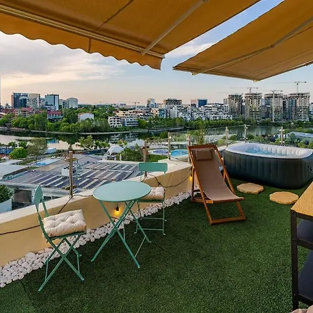 Downtown Floreasca Penthouse With Jacuzzi&sauna בוקרשט
