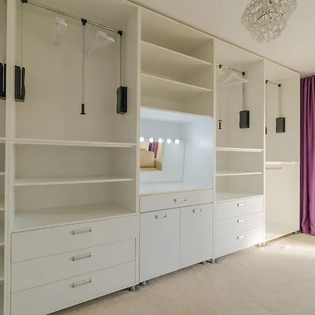 Downtown Floreasca Penthouse With Jacuzzi&sauna דירה