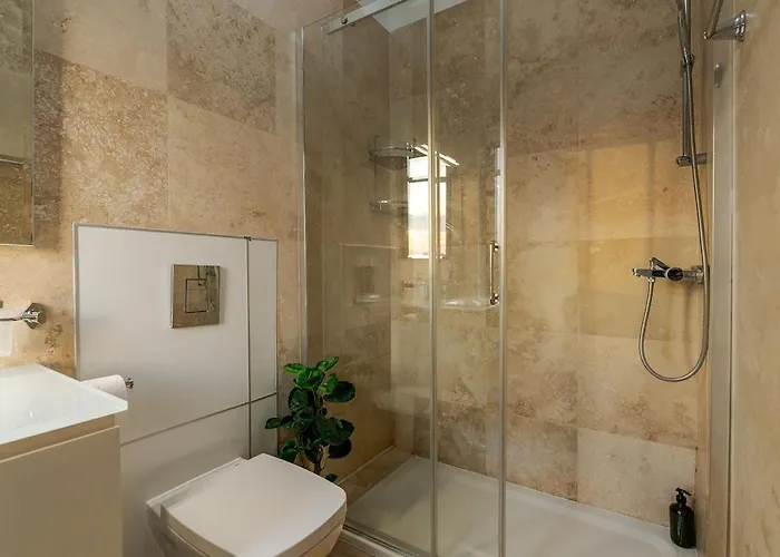 Downtown Floreasca Penthouse With Jacuzzi&sauna Apartamento