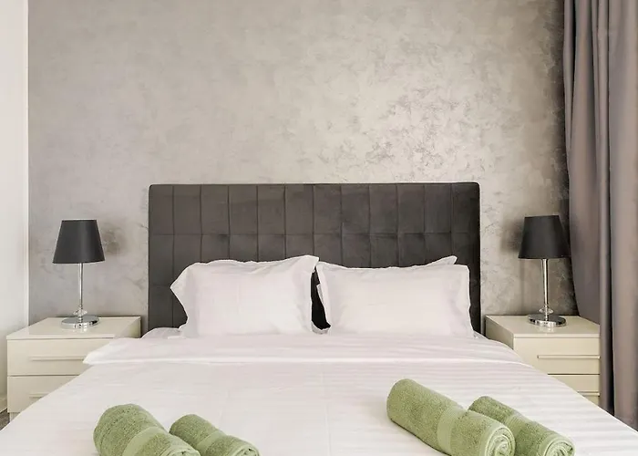 Downtown Floreasca Penthouse With Jacuzzi&sauna Bucarest