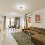 아파트 Downtown Floreasca Penthouse With Jacuzzi&sauna *