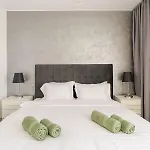 Downtown Floreasca Penthouse With Jacuzzi&sauna 부쿠레슈티