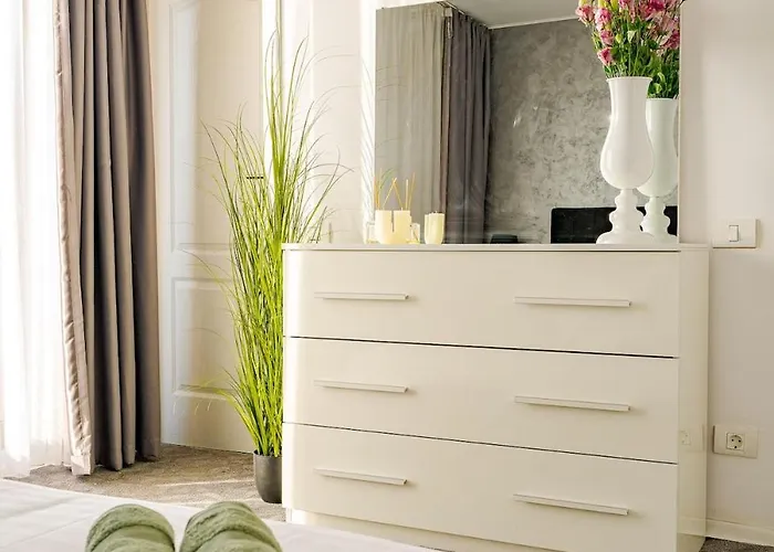 Downtown Floreasca Penthouse With Jacuzzi&sauna * Bucharest