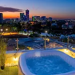 Апартаменти Downtown Floreasca Penthouse With Jacuzzi&sauna