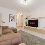 Downtown Floreasca Penthouse With Jacuzzi&sauna Апартаменти